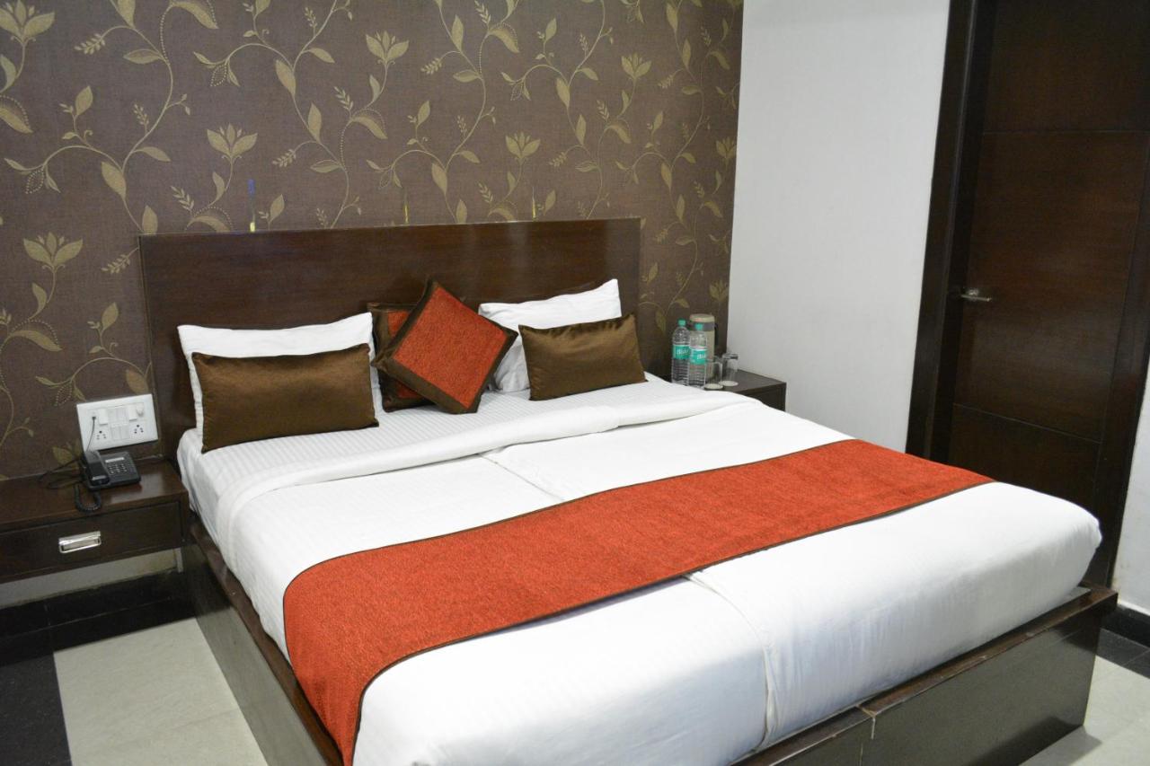 Hotel Samovar By Goyal Hotel อัครา ภายนอก รูปภาพ