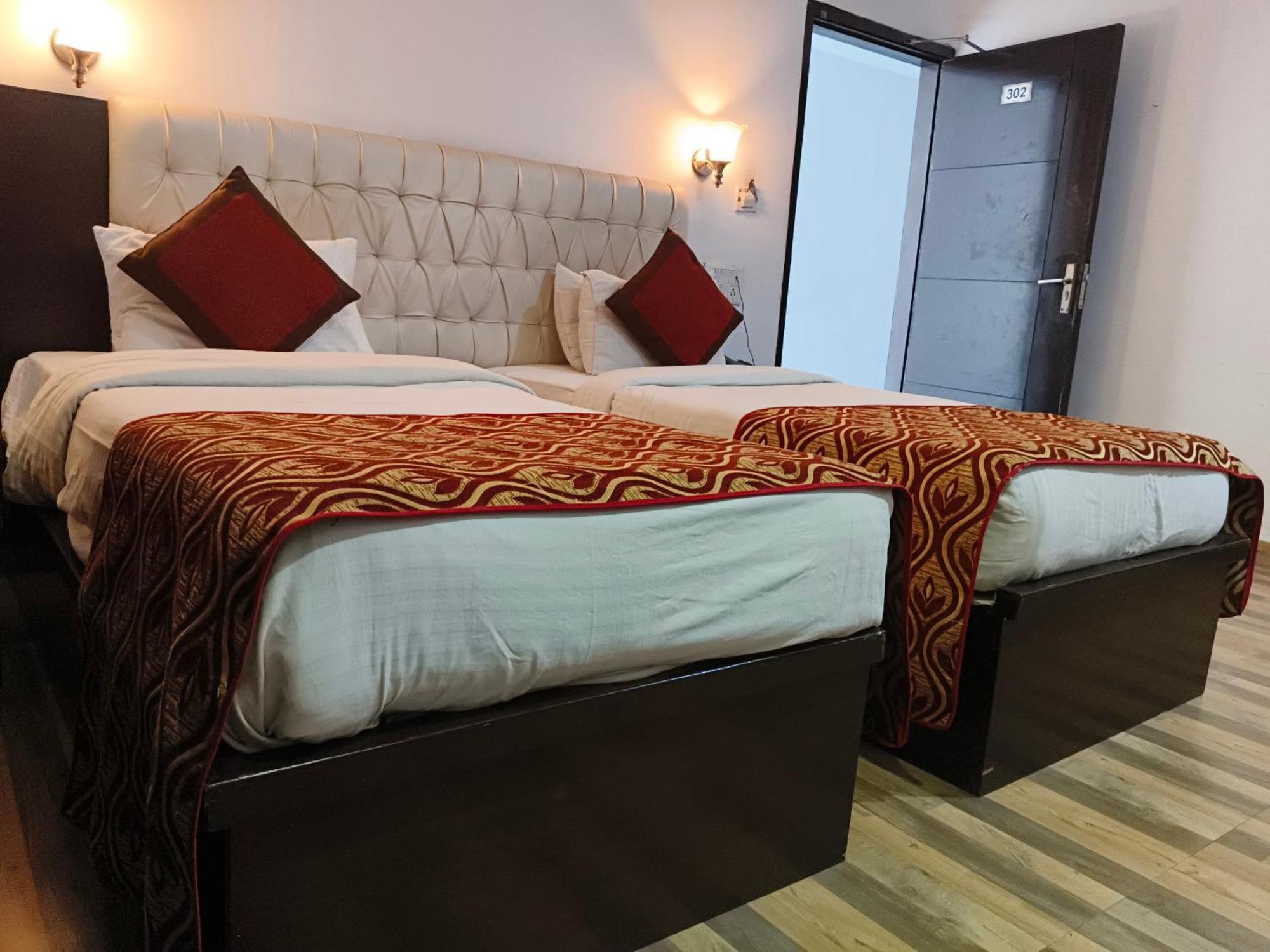 Hotel Samovar By Goyal Hotel อัครา ภายนอก รูปภาพ
